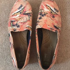 Toms island print pattern canvas shoe